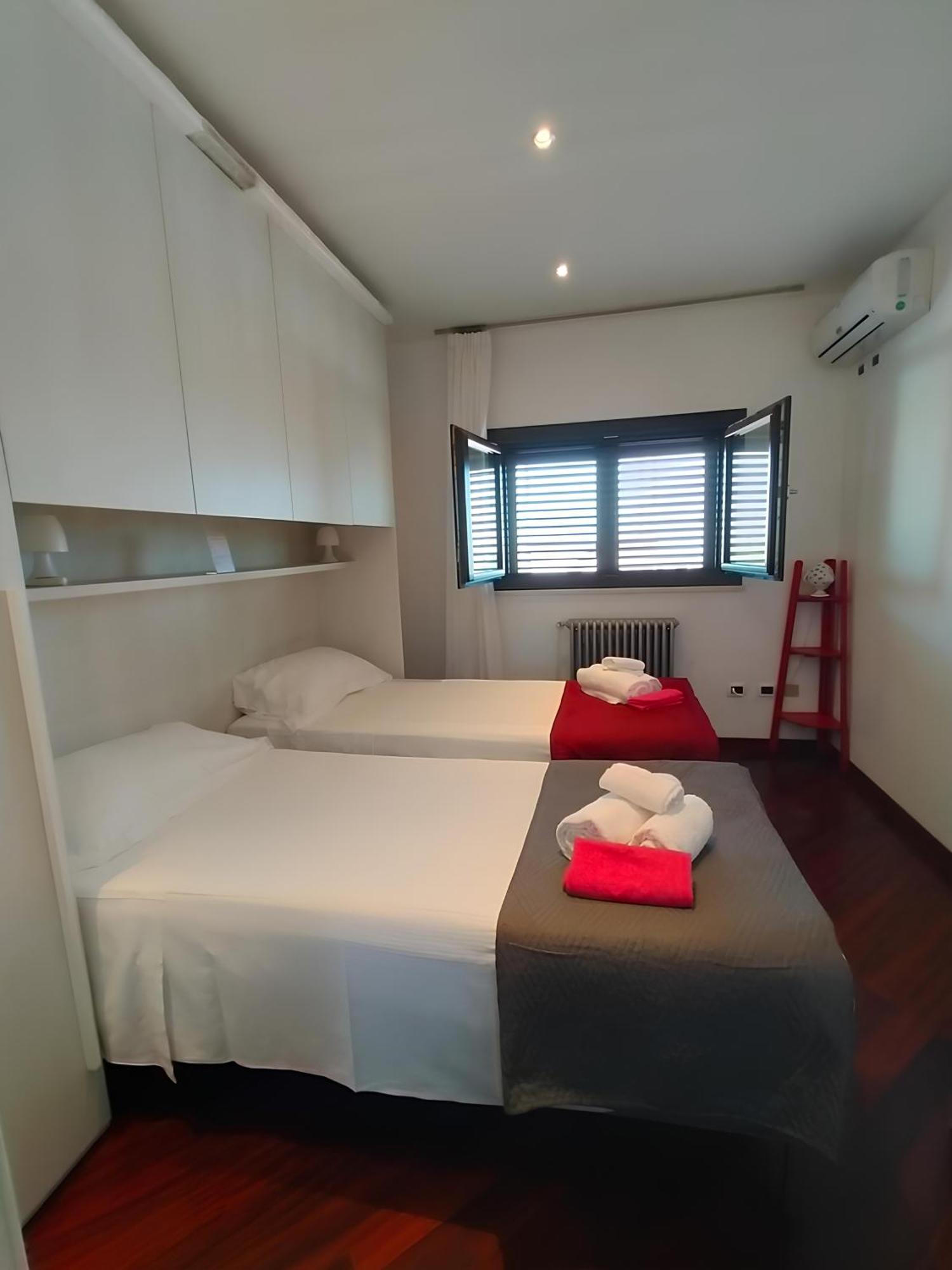 Villa Iside 孔韦尔萨诺 外观 照片